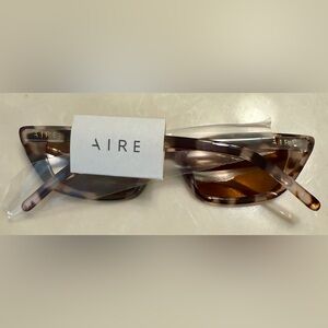 NWT Aire Elegant Women’s Tortoise Shell Sunglasses